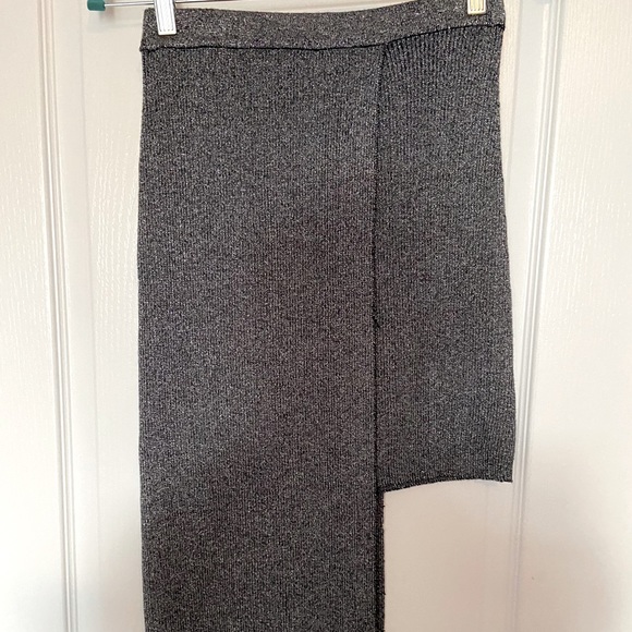 silver asymmetrical skirt from Simmons - Picture 3 of 4